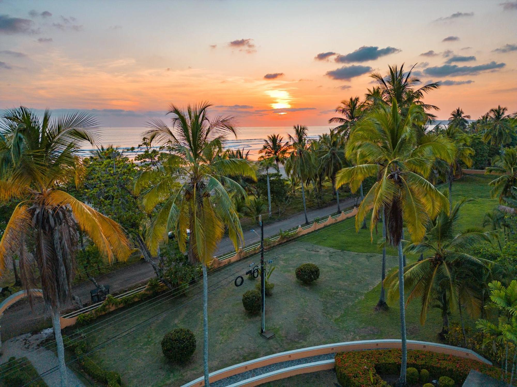 Sunset del Mar Beach Resort Esterillos Este Exterior foto